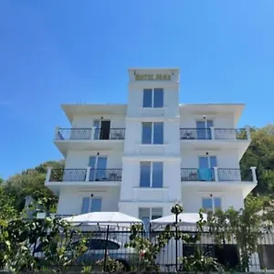 Fama Hotel