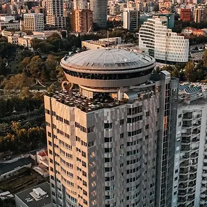 Hotell Sky, Tirana